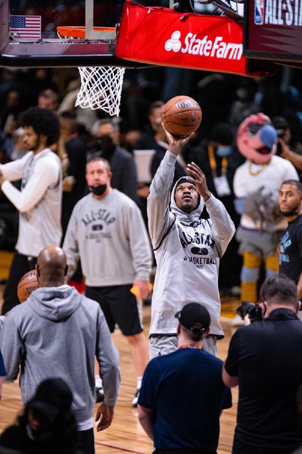 巴特勒生涯数据全拆解:常规赛与季后赛的两个吉米·巴特勒